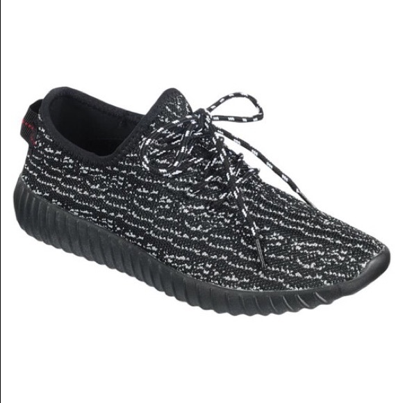Shoes - Black/white sneakers